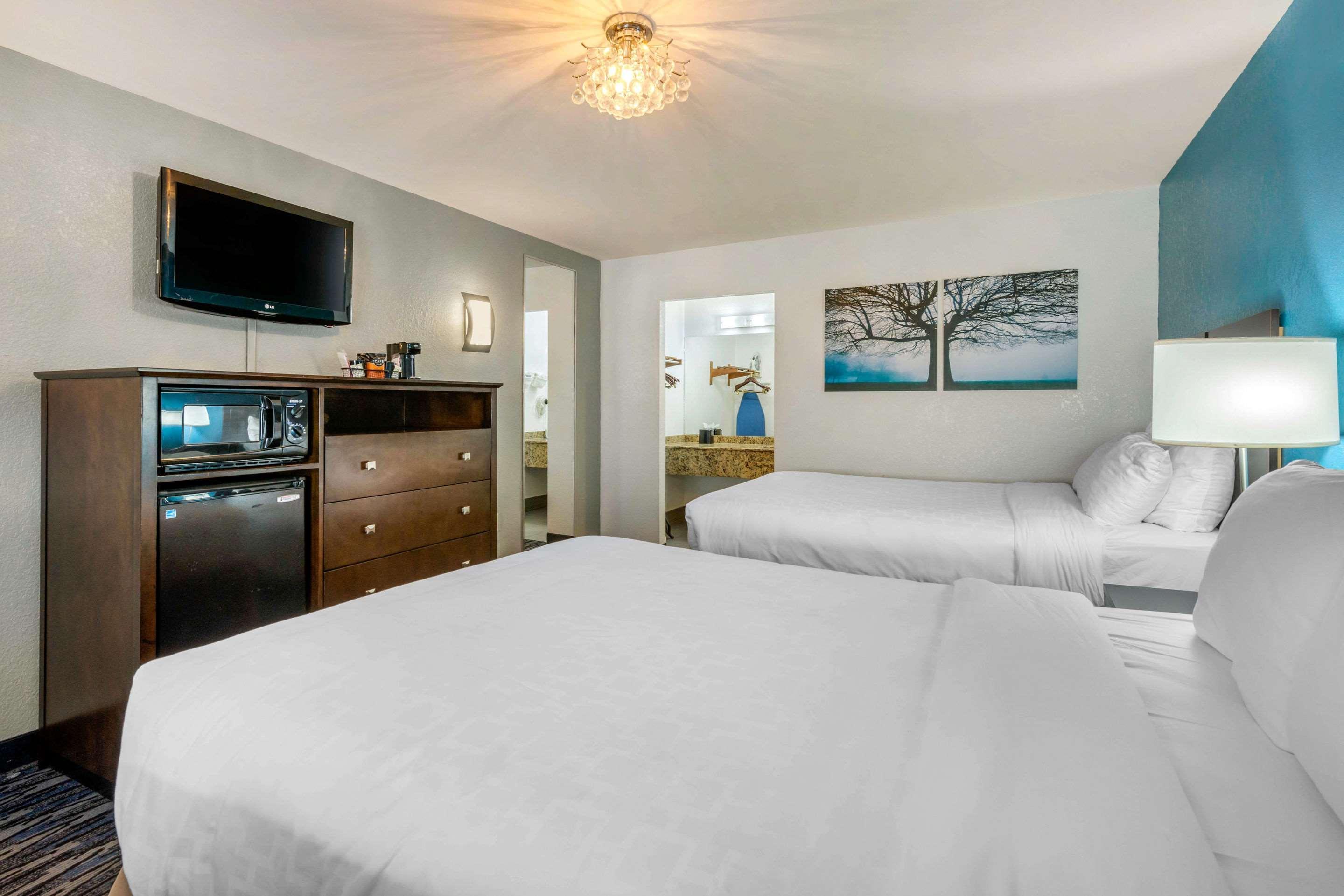 Quality Inn And Conference Center Tampa-Brandon Heartland Экстерьер фото