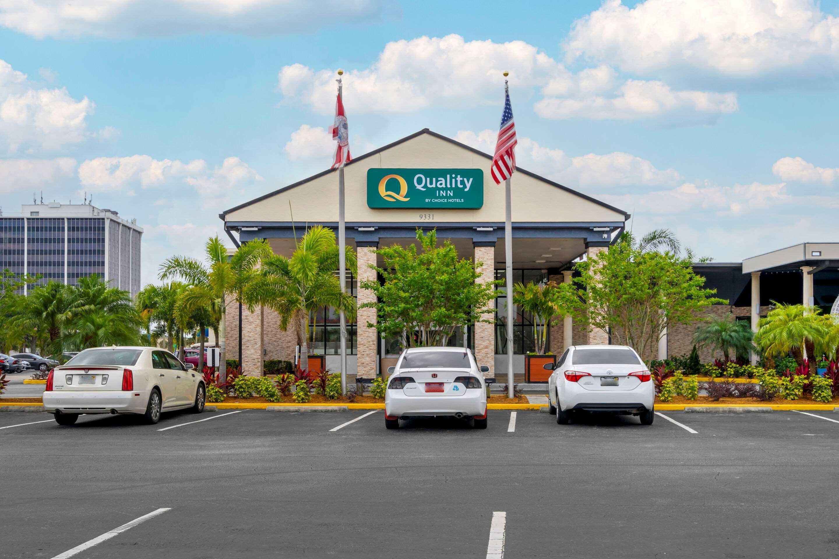 Quality Inn And Conference Center Tampa-Brandon Heartland Экстерьер фото