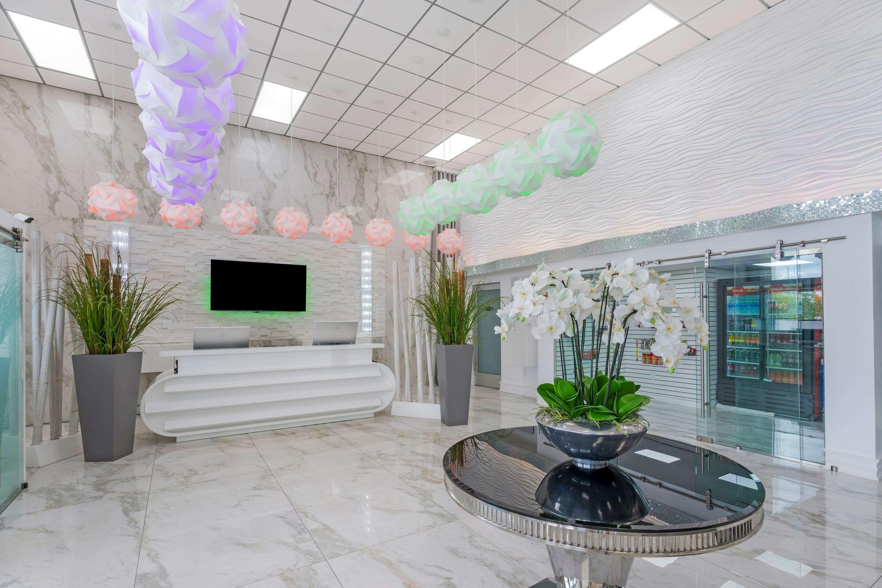 Quality Inn And Conference Center Tampa-Brandon Heartland Экстерьер фото