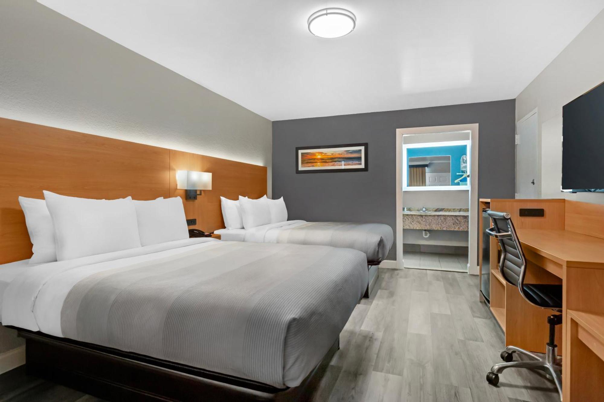 Quality Inn And Conference Center Tampa-Brandon Heartland Экстерьер фото